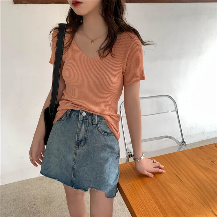 Slim Ribbed V-Neck Short-Sleeve Knit Top