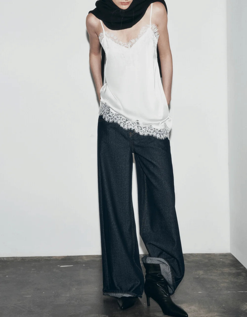 Chic Asymmetrical Lace Lace Patchwork Top Sexy Lace Sleeveless Camisole Tops Backless V Neck Backless Tops Summer Wear
