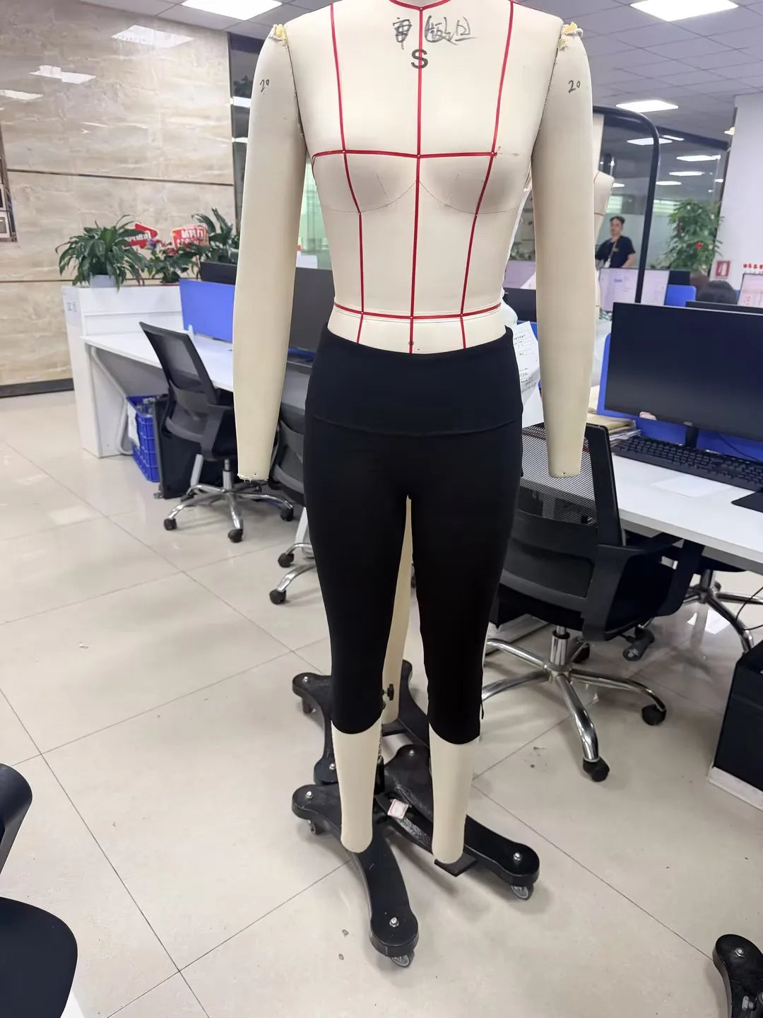 Low Rise Split Hem 3/4 Length Skinny Pants Women Solid Fold Over Waistband Capri Leggings Casual Summer Streetwear Yoga Pants