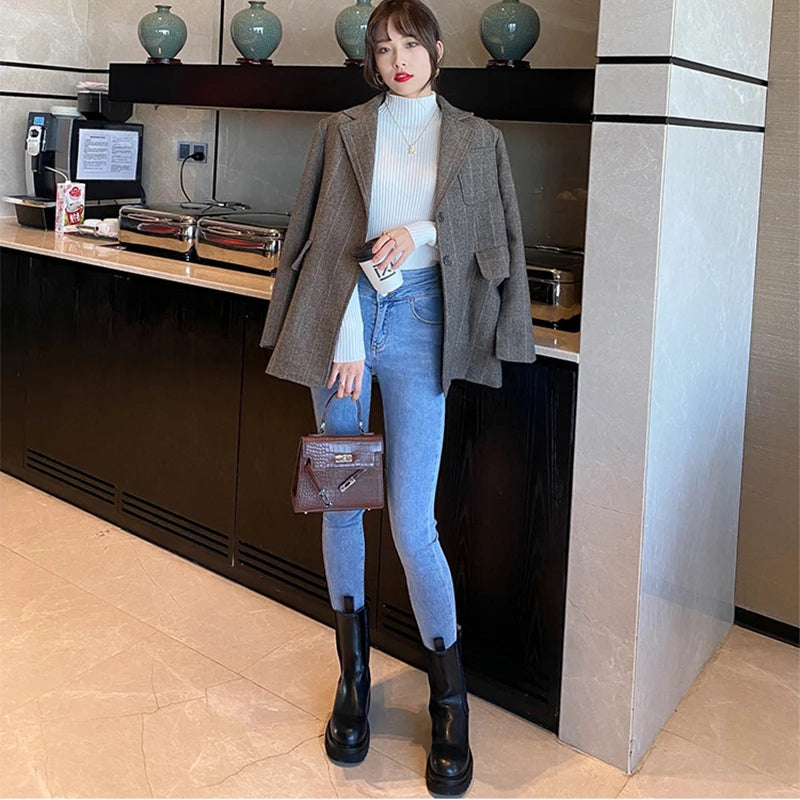 Slim Turtleneck Long-Sleeve Knit Top