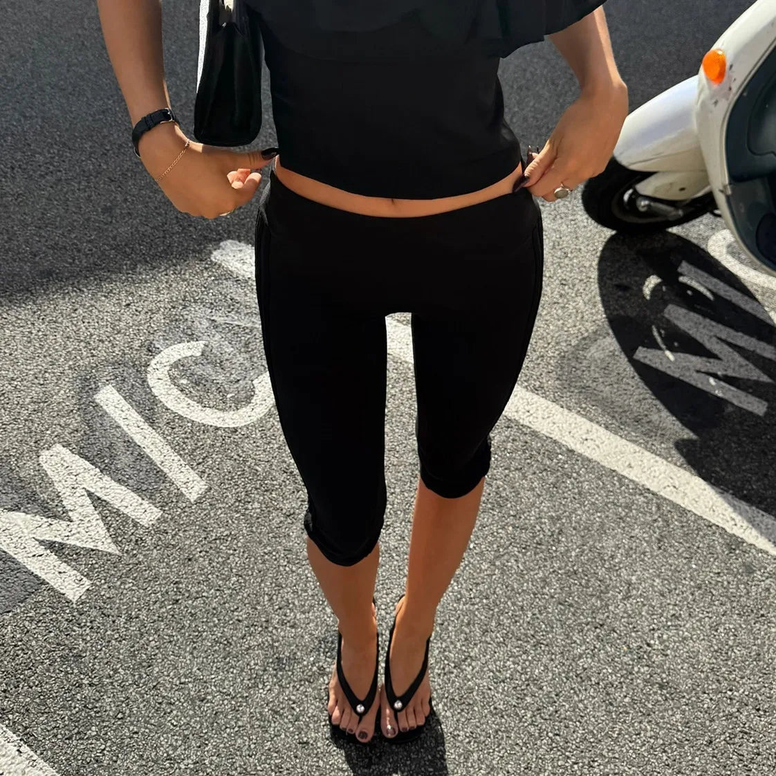 Low Rise Split Hem 3/4 Length Skinny Pants Women Solid Fold Over Waistband Capri Leggings Casual Summer Streetwear Yoga Pants