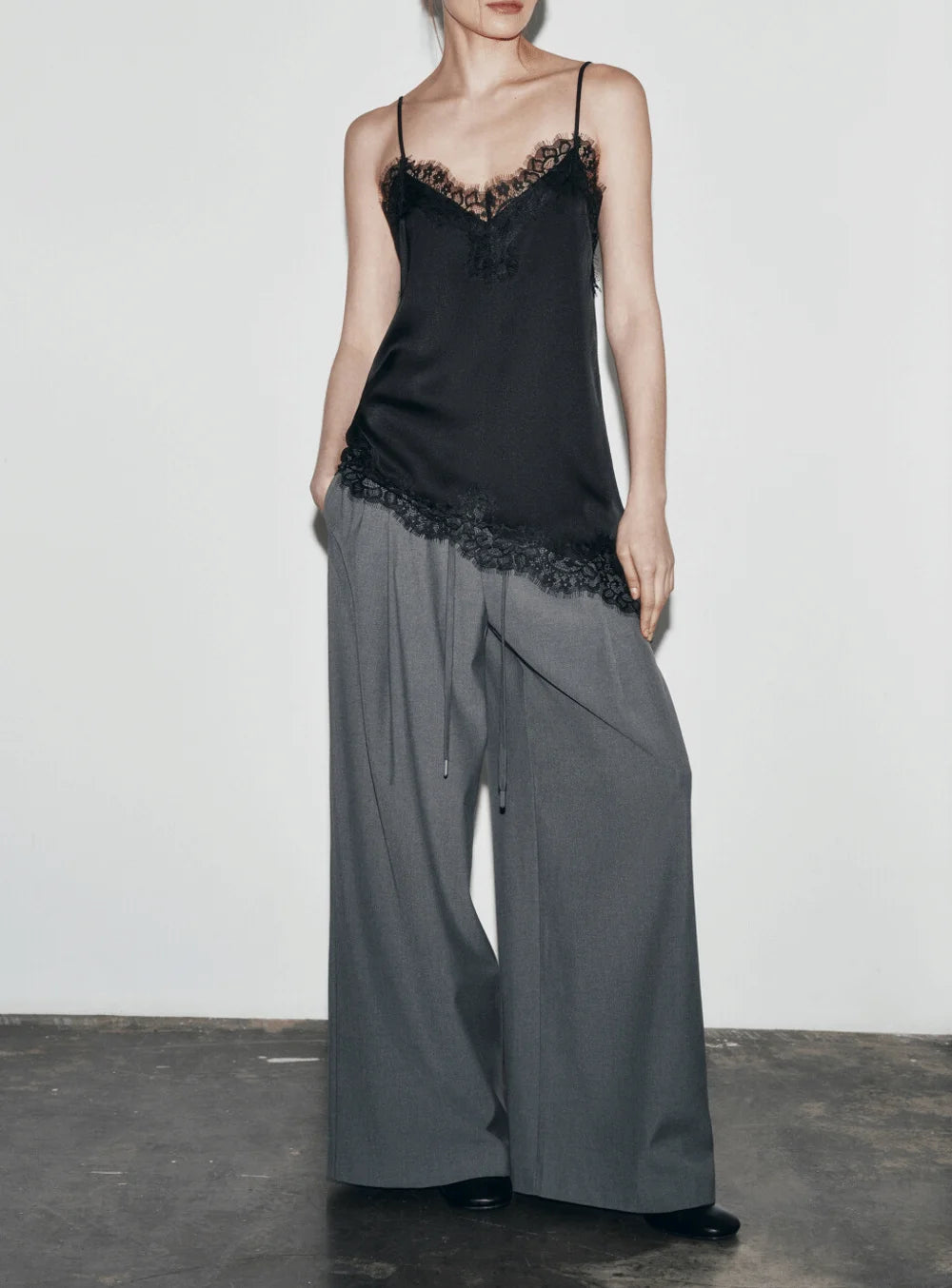 Chic Asymmetrical Lace Lace Patchwork Top Sexy Lace Sleeveless Camisole Tops Backless V Neck Backless Tops Summer Wear